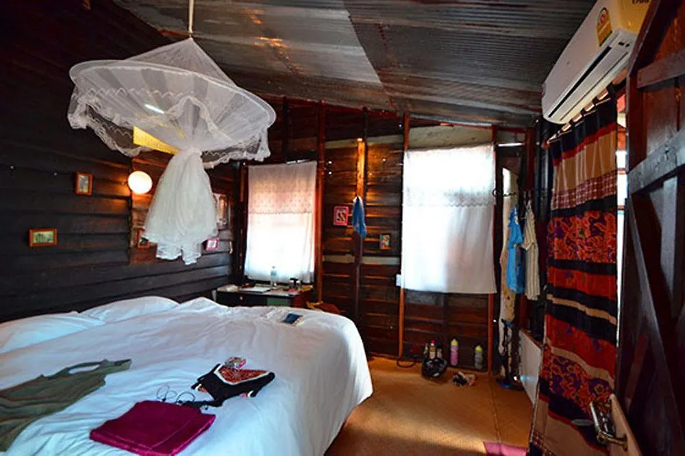 The Old Times Lanta Hotel Ko Por 2*, Ко-Ланта