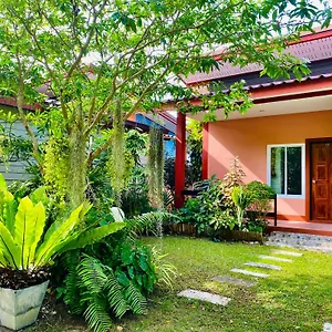 Baan Longhaad Ko Lanta